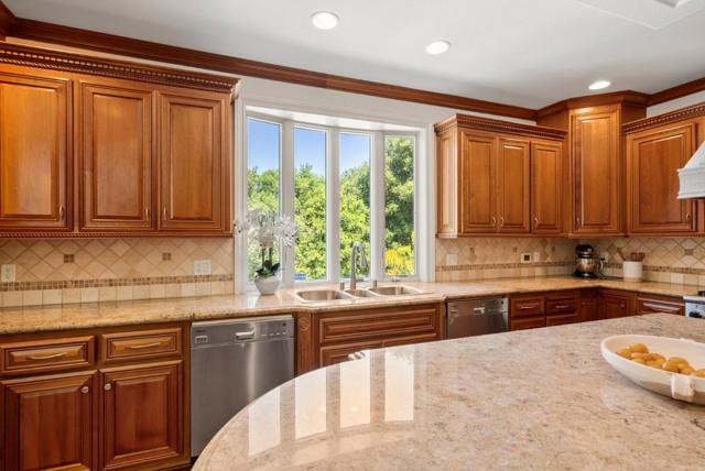 12690 Dianne Drive, Los Altos Hills CA: https://media.crmls.org/mediaz/85999a44-17d7-45c9-accb-759b6b1e8f0d.jpg