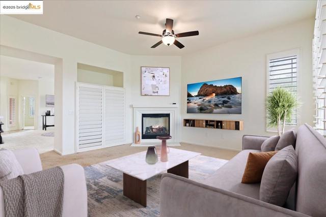 625 Pomona Dr, Brentwood CA: https://media.crmls.org/mediaz/8599c61e-d43f-4dbe-85da-134ebcb8aad8.jpg