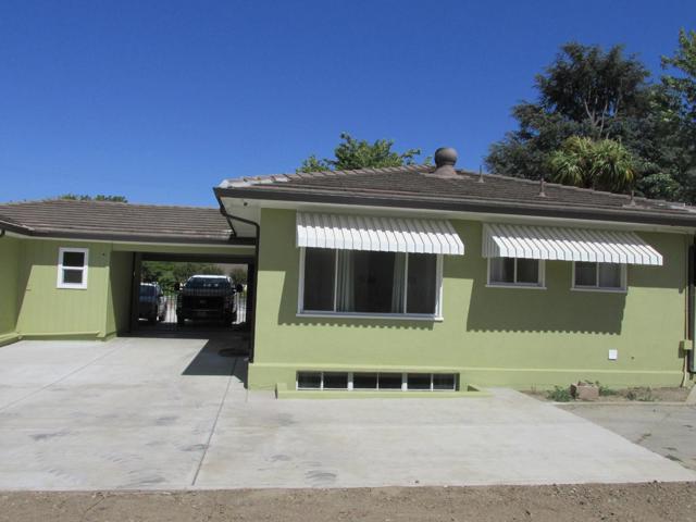 1610 Cienega Road, Hollister CA: https://media.crmls.org/mediaz/8599cd86-6058-43be-a5fb-153d91b6a90b.jpg