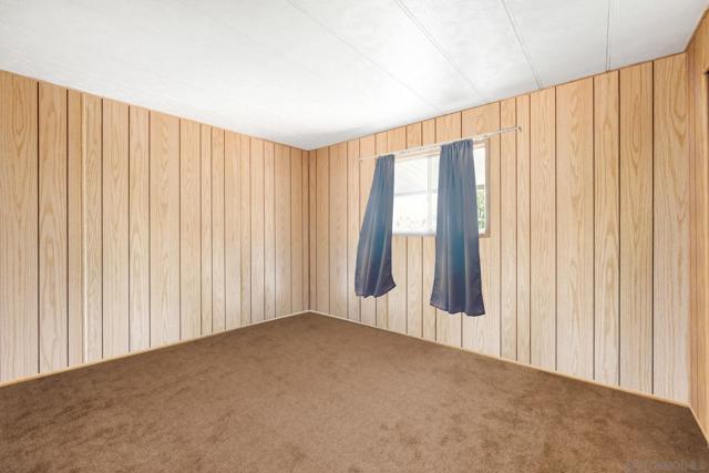 2003 Bayview Heights Dr, San Diego CA: https://media.crmls.org/mediaz/8599de74-bc72-4ea6-a1ca-4372cdd8a294.jpg