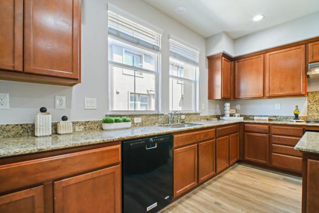 343 Williams Way, Hayward CA: https://media.crmls.org/mediaz/859a16ff-14f7-4145-aa37-092fa322af01.jpg