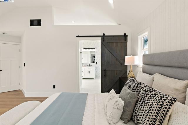 3198 Vintage Crest Dr, San Jose CA: https://media.crmls.org/mediaz/859abb4b-025f-4507-80c8-d818bb151a5b.jpg