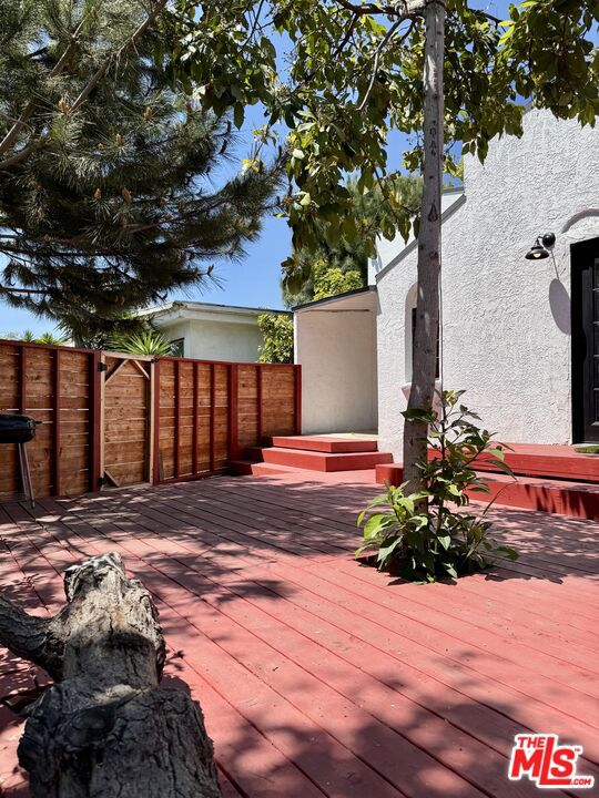 2927 S West View Street, Los Angeles CA: https://media.crmls.org/mediaz/859c143b-d8b5-464c-8f29-d0bd1b28034d.jpg