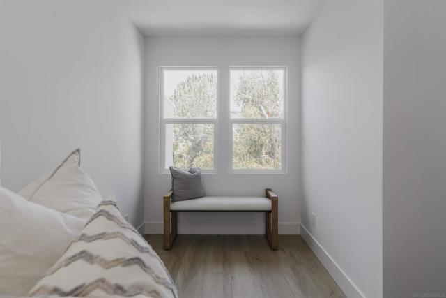 1028 30 Lincoln Ave, San Diego CA: https://media.crmls.org/mediaz/859c89e1-10c2-4a78-bf4f-117fd3eba79f.jpg