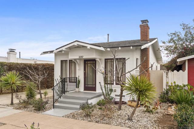 3257 Dwight St, San Diego CA: https://media.crmls.org/mediaz/859d441c-d9e8-4e5d-8710-a4afe8dce9a3.jpg