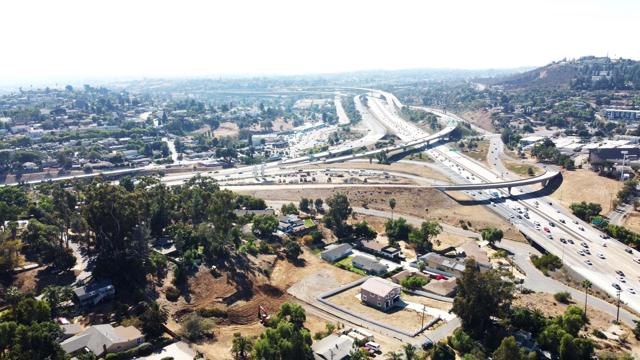 0 Echo Dr, La Mesa CA: https://media.crmls.org/mediaz/859db8ba-3de5-4e18-bbc5-e358893dc8d4.jpg