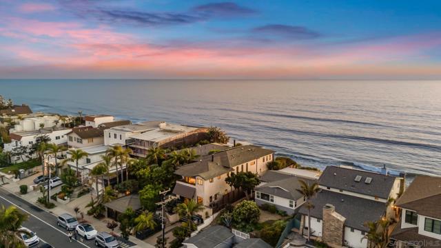 282 Neptune Avenue, Encinitas CA: https://media.crmls.org/mediaz/859e3b70-48c2-4ab9-8712-37bfbfa790fb.jpg