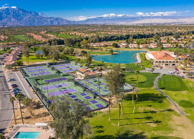 40511 Pebble Beach Circle, Palm Desert CA: https://media.crmls.org/mediaz/859e5144-3c26-48ba-a364-12c4d213e34d.jpg
