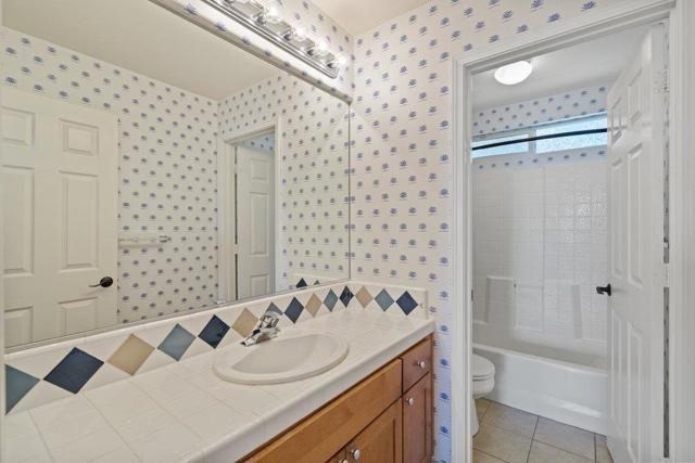 978 Martin Trail, Daly City CA: https://media.crmls.org/mediaz/859eed56-a68c-45b8-9c97-5ba1cf046dae.jpg