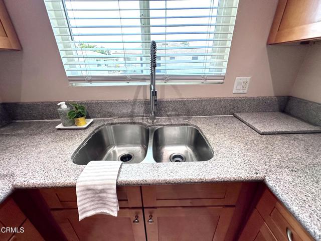 1157 Acadia Place, Ventura CA: https://media.crmls.org/mediaz/859f42fb-eb31-40a8-aa0c-4f3f90a189cf.jpg