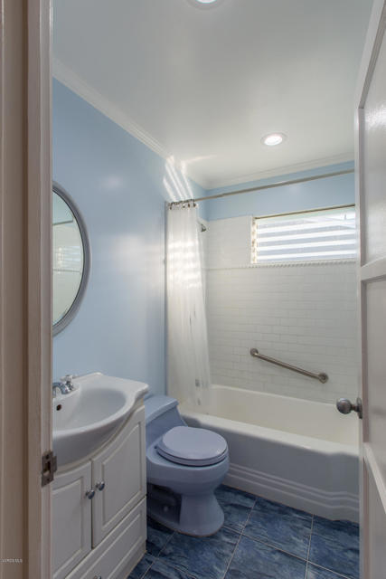2101 Chestnut Avenue-22