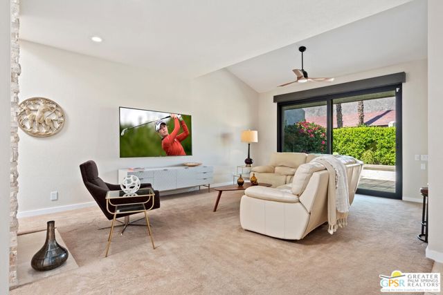 1346 E Andreas Road, Palm Springs CA: https://media.crmls.org/mediaz/85a0e062-d380-48a3-a2df-029e370f96ef.jpg