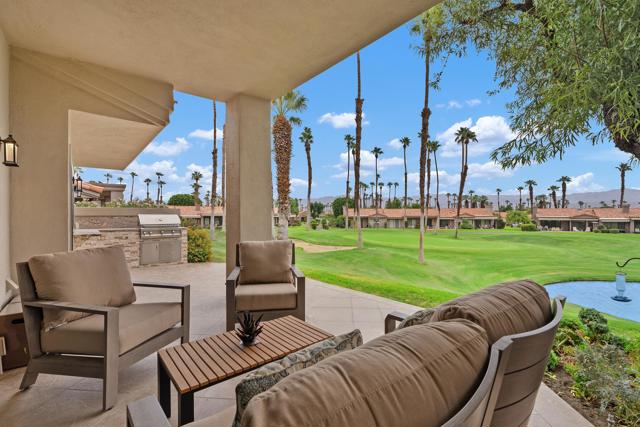 38678 Dahlia Way, Palm Desert CA: https://media.crmls.org/mediaz/85a106da-b200-4c77-9c47-61a0b1276faa.jpg