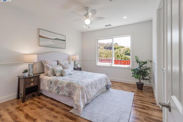 548 Wycombe Ct, San Ramon CA: https://media.crmls.org/mediaz/85a1319b-d181-443c-a01a-5199e50a239d.jpg