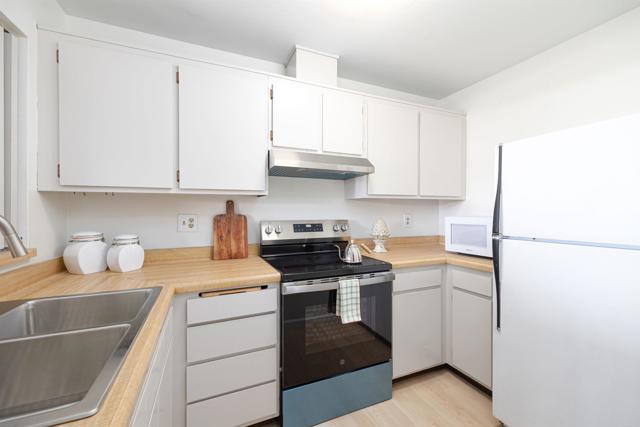 3250 Ashford Street, San Diego CA: https://media.crmls.org/mediaz/85a1461c-dc92-4012-a7e8-a1e0d7f1beef.jpg