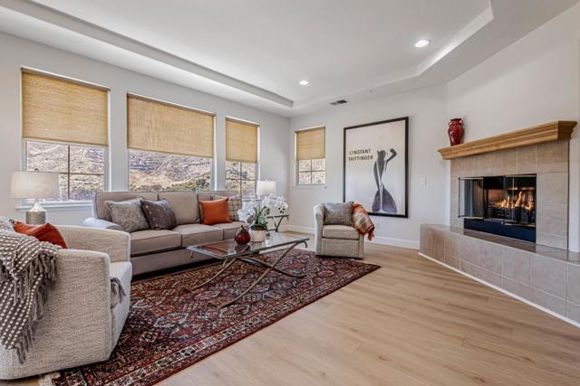 33 Lupine Valley Court, Brisbane CA: https://media.crmls.org/mediaz/85a22cd2-b1a6-4f60-8235-f62a0dc37169.jpg