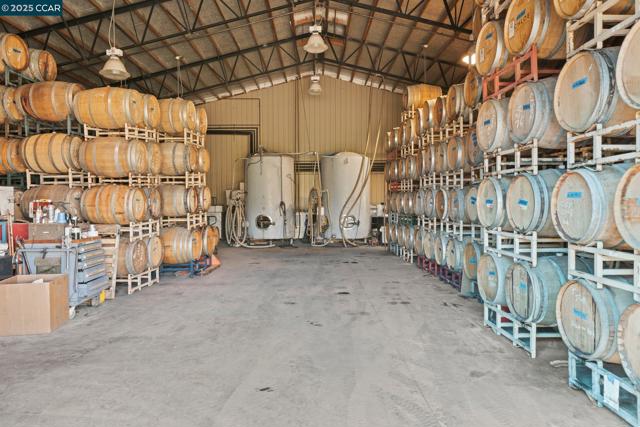 633 Kalthoff Cmn, Livermore CA: https://media.crmls.org/mediaz/85a26fd9-4704-4b22-bd44-1cb2097a439e.jpg