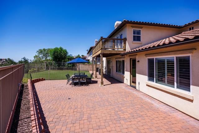 27002 Red Maple Street, Murrieta CA: https://media.crmls.org/mediaz/85a2ad44-fb80-4f94-a184-a877d94f75d2.jpg