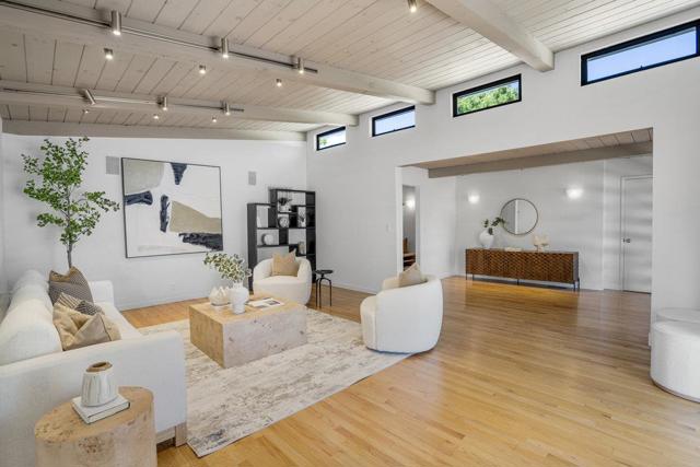 599 Dawn Drive, Sunnyvale CA: https://media.crmls.org/mediaz/85a3783b-49ae-48fa-9b35-d102d52cf188.jpg