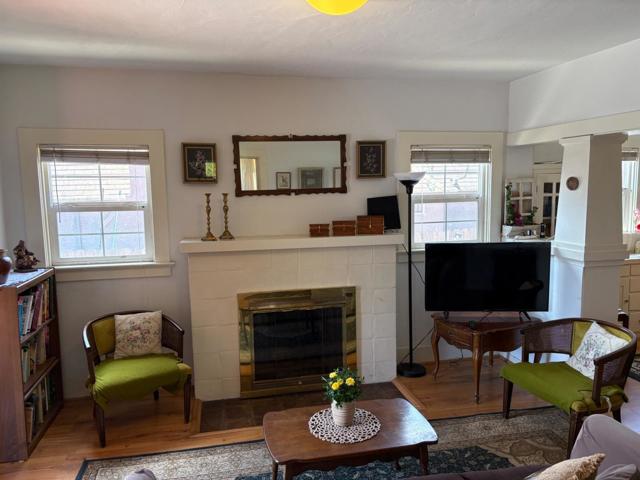 105 Palm Avenue, Watsonville CA: https://media.crmls.org/mediaz/85a3d376-087b-4f24-b6f3-4473fd284425.jpg
