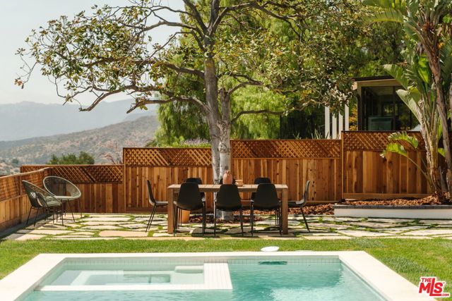 29204 Deep Shadow Drive, Agoura Hills CA: https://media.crmls.org/mediaz/85a49b78-fdf5-425a-a2ac-259964f0eaed.jpg