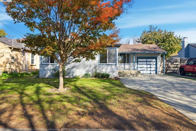 17472 Via Segundo, San Lorenzo CA: https://media.crmls.org/mediaz/85a4a6e3-3f51-4ed0-b97c-a1e3cfb14593.jpg