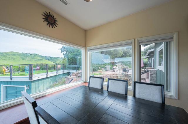 383 Corral De Tierra Road, Salinas CA: https://media.crmls.org/mediaz/85a510ad-242e-4bf2-9a91-8086f57d5362.jpg