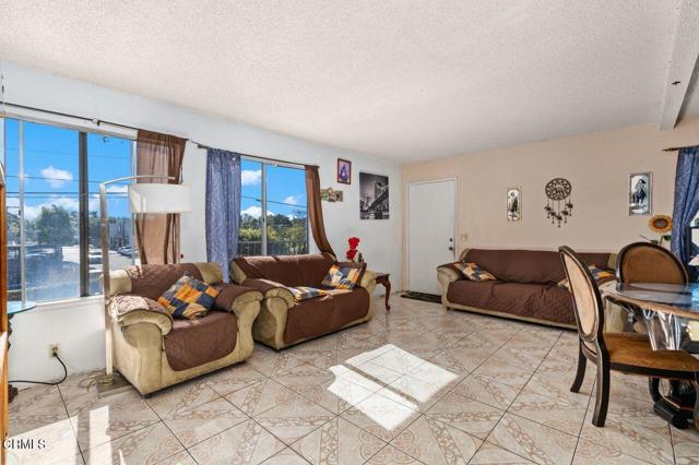 Detail Gallery Image 6 of 22 For 1431 Casa San Carlos Ln a,  Oxnard,  CA 93033 - 3 Beds | 1 Baths