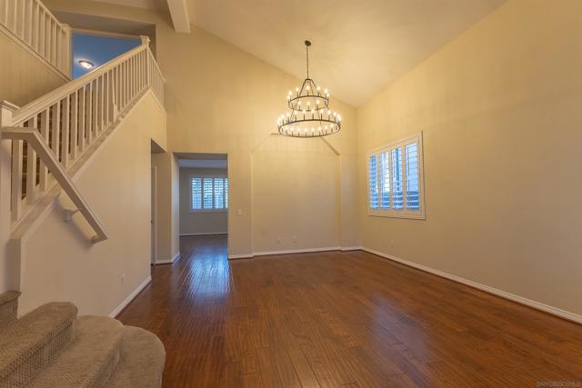 551 Dundee Ln, San Marcos CA: https://media.crmls.org/mediaz/85a60224-1db1-4e5e-8dc8-11b086e3a226.jpg