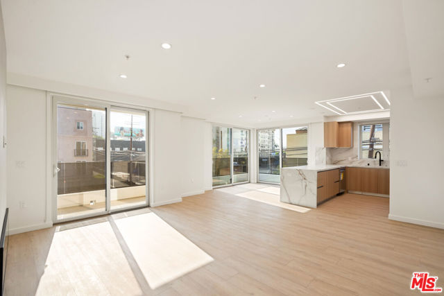 1414 S Beverly Drive Drive, Los Angeles CA: https://media.crmls.org/mediaz/85a76c85-7e28-45fc-b24b-380df310f2ae.jpg