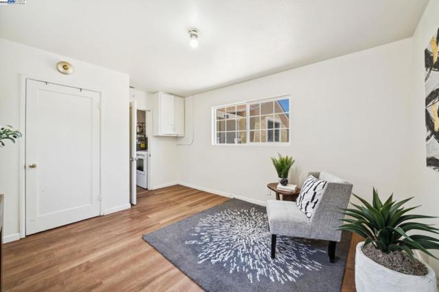 16829 Daryl Avenue, San Lorenzo CA: https://media.crmls.org/mediaz/85a78310-2a9b-4895-bf5a-e82e4c5ed3f1.jpg