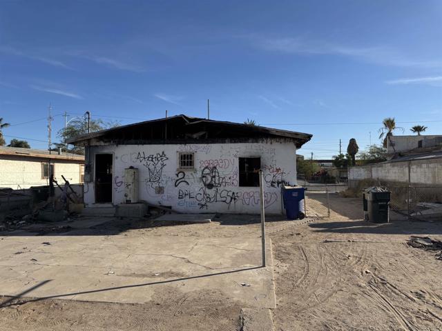 813 2nd St, Calexico, California 92231, 5 Bedrooms Bedrooms, ,2 BathroomsBathrooms,Single Family Residence,For Sale,2nd St,250020131SD