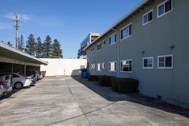 Image 8 of 20 For 971 Whitethorne Drive