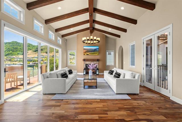 21 Bigleaf Road, Orinda CA: https://media.crmls.org/mediaz/85aa3813-9909-4405-a044-a897947d14b1.jpg
