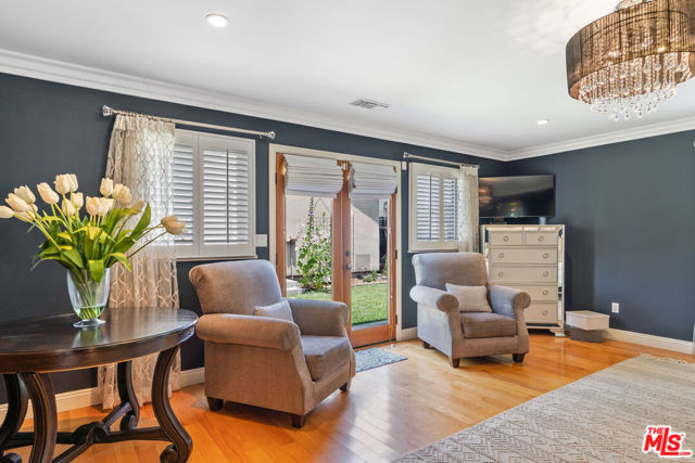 1865 E Villa Street, Pasadena CA: https://media.crmls.org/mediaz/85aa5114-793f-419d-9857-026af3d24743.jpg