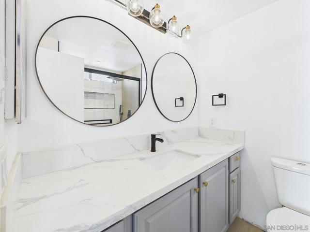 670 Bel Air Dr W, Vista CA: https://media.crmls.org/mediaz/85aa68ce-a6fc-4596-8d65-662ec1ab2364.jpg