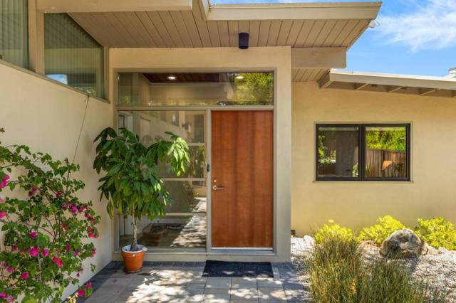 777 Bayview Way, Redwood City CA: https://media.crmls.org/mediaz/85aa6a3d-029b-41ea-9a30-656e616df443.jpg