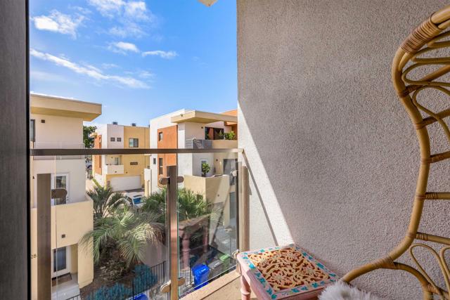 2879 B St, San Diego CA: https://media.crmls.org/mediaz/85aa7ddf-4067-4859-9d2b-955d5cabc343.jpg