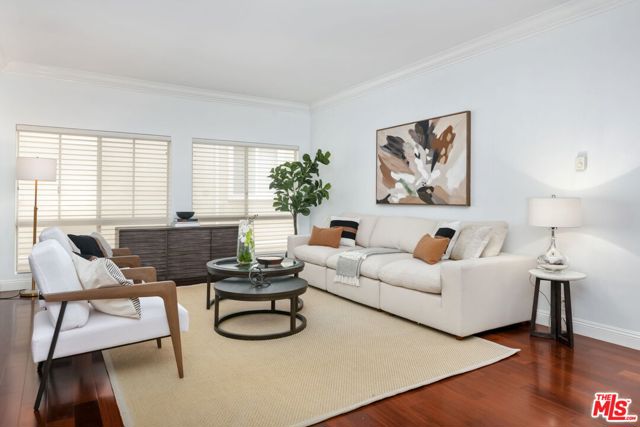 2318 Fox Hills Drive, Los Angeles CA: https://media.crmls.org/mediaz/85aabb8a-9366-4dad-9637-1556aaed8d37.jpg