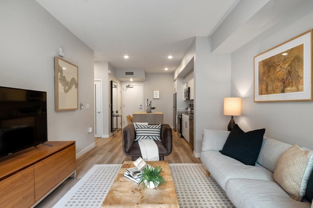 260 260 Brooklyn Basin Way, Oakland CA: https://media.crmls.org/mediaz/85ab2305-cbf4-48c6-8ee6-32daf9d7837a.jpg