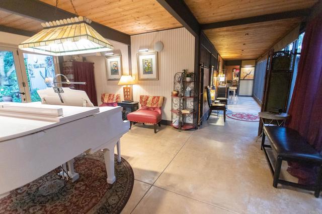 3216 Fair Oaks Ln, Spring Valley CA: https://media.crmls.org/mediaz/85abc905-7979-4b00-bc79-c2438e7ee42e.jpg