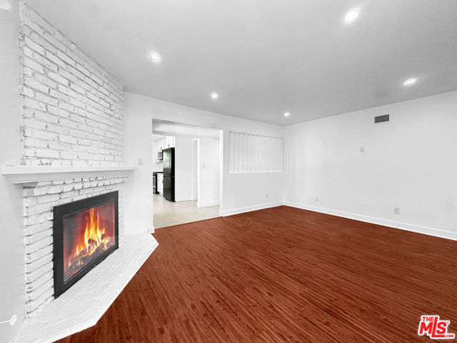 804 E Kelso Street, Inglewood CA: https://media.crmls.org/mediaz/85ad5595-5881-4cf2-9763-283c292372fb.jpg