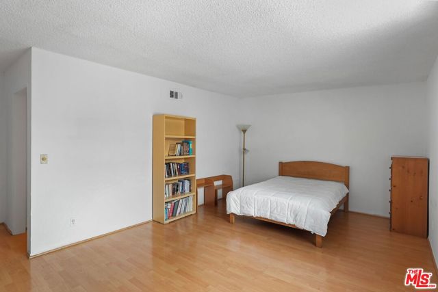 3245 Altura Avenue, 8 photo 21