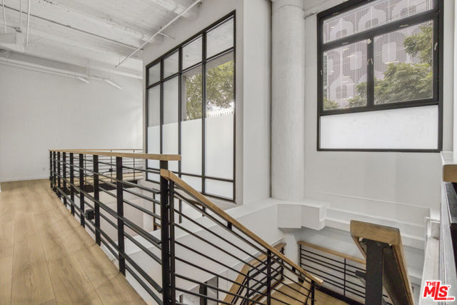 330 W 11th Street, Los Angeles CA: https://media.crmls.org/mediaz/85aeb044-855f-4fbd-baef-ba737474d23e.jpg