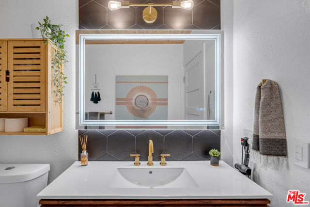 17832 Little Tujunga Canyon Road, Santa Clarita CA: https://media.crmls.org/mediaz/85aecd57-7d36-4178-b6b6-f778d3696dfb.jpg