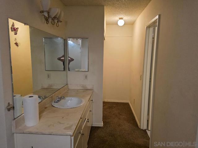 1332 LA TEMPRA CORTE, Chula Vista CA: https://media.crmls.org/mediaz/85af4a67-ef95-4449-8d1e-b5756912d7e7.jpg