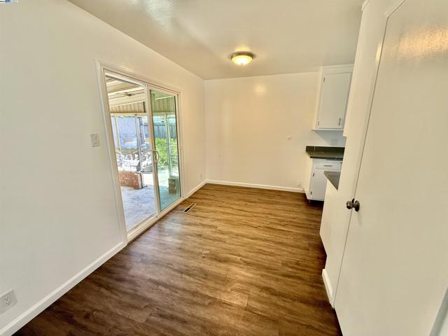 809 Coburn Ct, San Leandro CA: https://media.crmls.org/mediaz/85b0ae6d-d625-4cb5-9333-21e74612b1a0.jpg