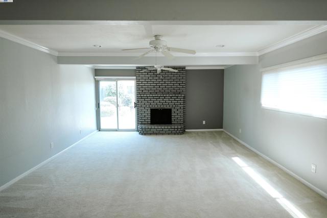 334 Oxford Street, Hayward CA: https://media.crmls.org/mediaz/85b0c2a2-b948-49e1-8cad-3e6224cc63b1.jpg