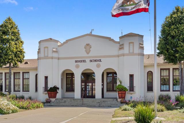 4445 Esta Lane, Soquel CA: https://media.crmls.org/mediaz/85b13add-94e7-43b2-b3c0-f9be844b4678.jpg