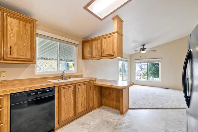 6496 Friendly Place, Carlsbad CA: https://media.crmls.org/mediaz/85b14ba3-33ed-47a1-ac41-fef53f8b8555.jpg